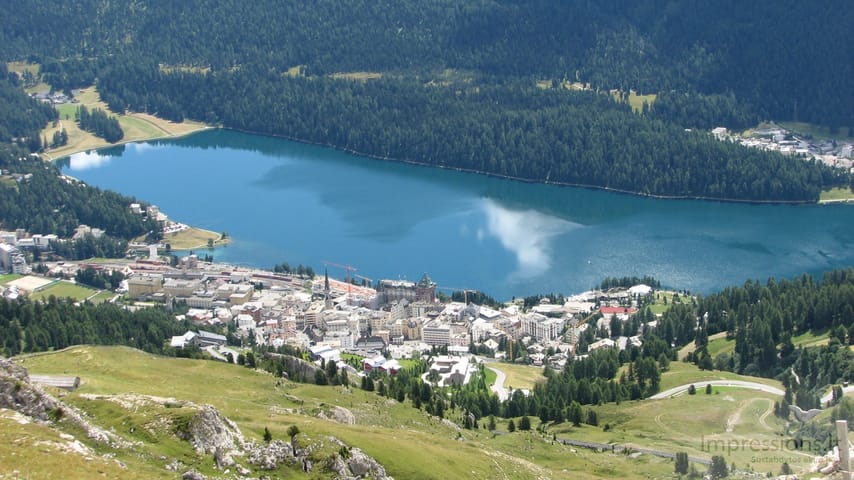 Corviglia viršukalnė vasarą