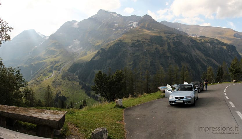 Gross Glockner Aplių keliu beklaidžiojant