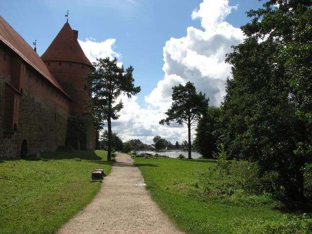 Trakų štai garbinga pilis!