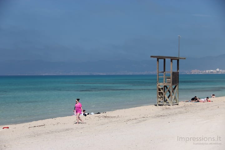 s'Arenal balto smėlio paplūdymys, žydra jūra