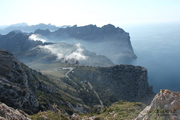 Pakeliuj į Cap de Formentor - vaizdas nuo ginybinio bokštelio