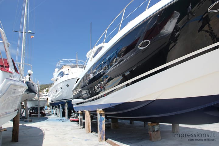 Port d'Andratx iškeltas kateris