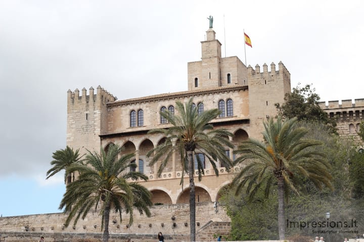La Almudainos rūmai