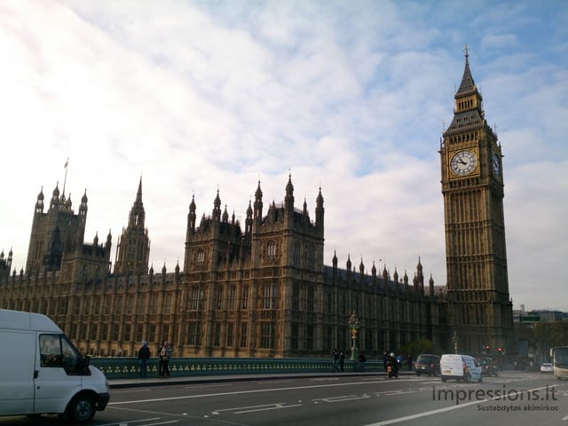 Londonas mobiliai gruodį