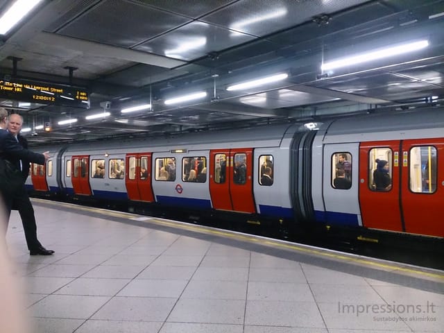 O štai ir metro. Tikrai super susisiekimo priemonė!