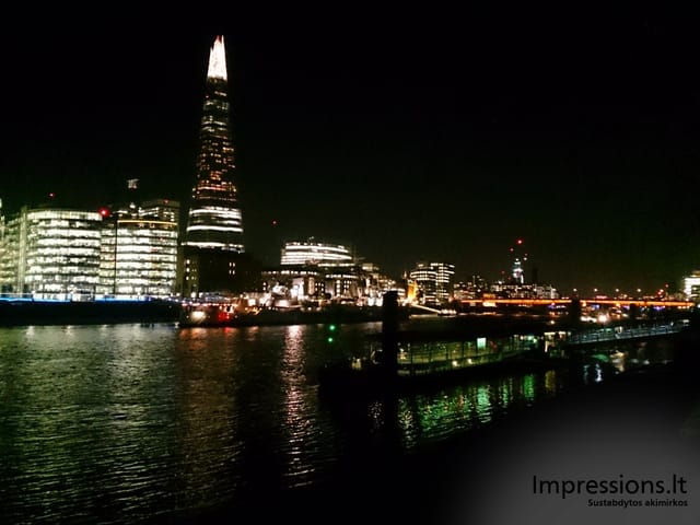 Londonas mobiliai gruodį