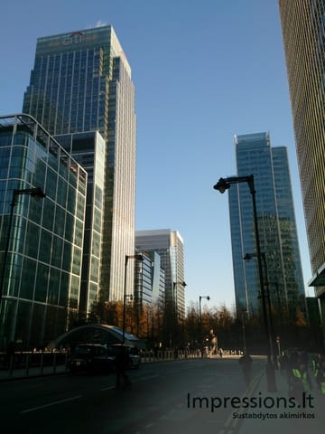 Nebūdinga Londonui giedra, Canary Wharf