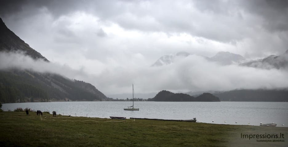 Silsersee ežeras prie Maloja. Alpės, Šveicarija.