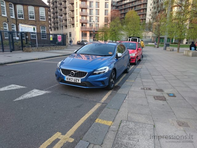 Volvo V40 R-design `2017