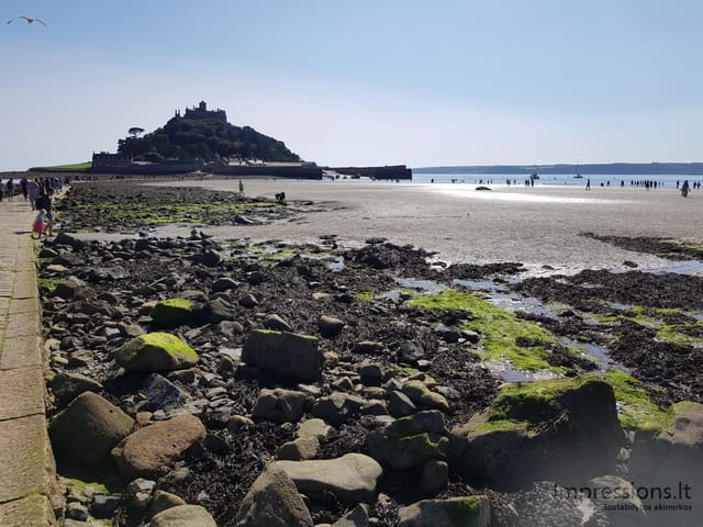 St. Michaels Mount - atoslūgio metu galima nueiti, potvynio - plaukti