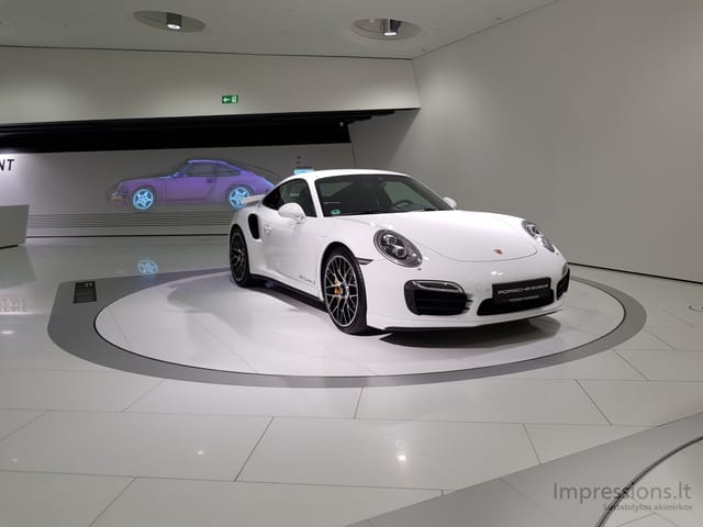 Stuttgart Porsche muziejus