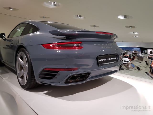 Stuttgart Porsche muziejus