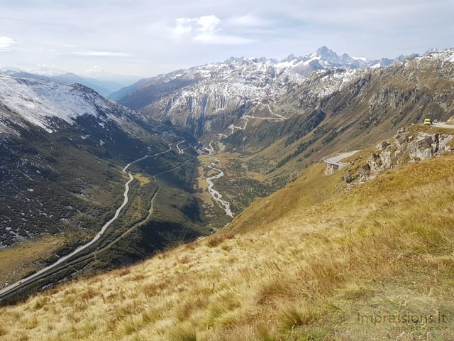 Furkapass kalnų perėjos kelių vingiai