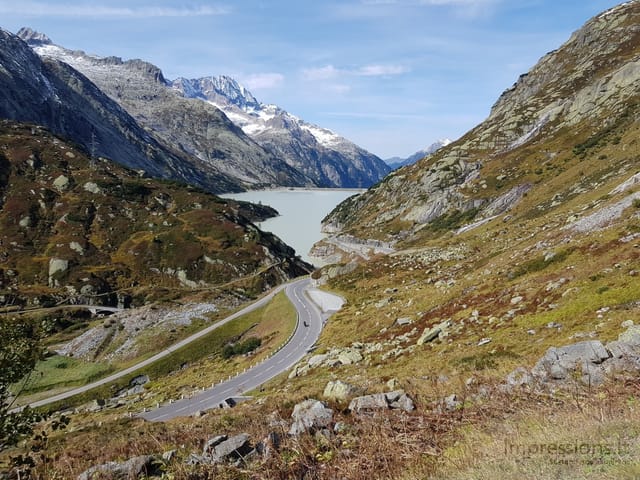Leidžiamės Grimselpass