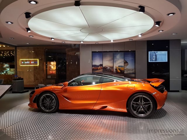 McLaren salonas