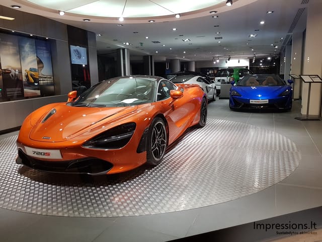 McLaren salonas