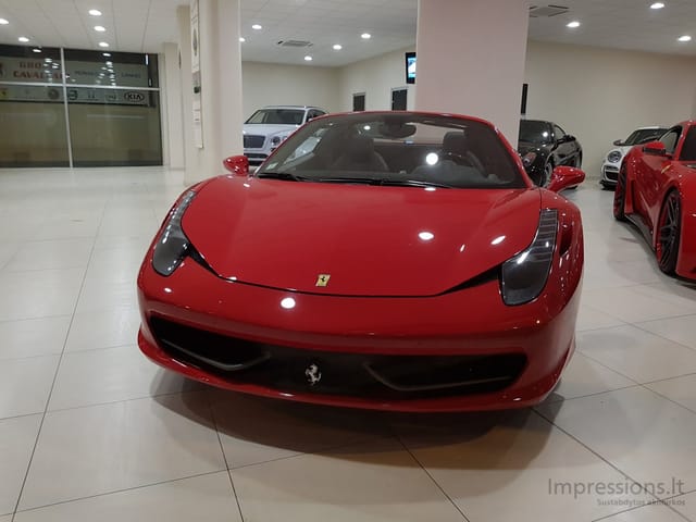 Dar vienas egzotinių automobilių salonas